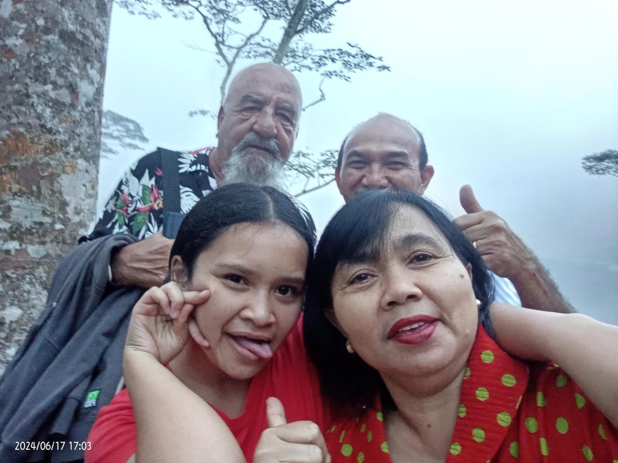 Petra Homestay Bangka Leda Ruteng Eksteriør bilde