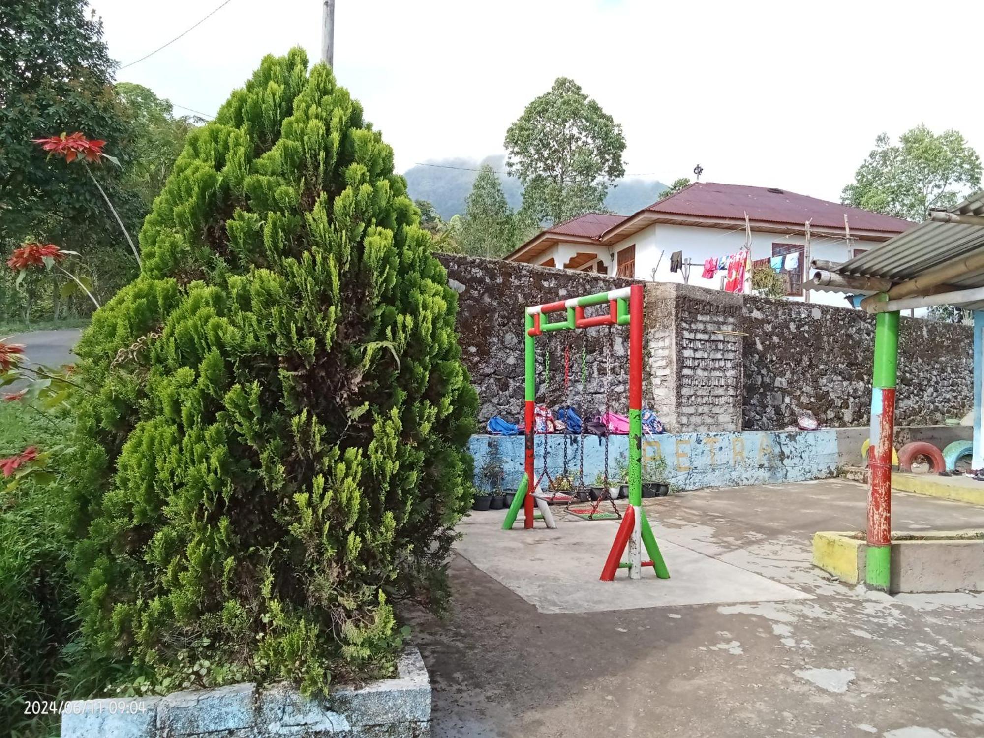 Petra Homestay Bangka Leda Ruteng Eksteriør bilde