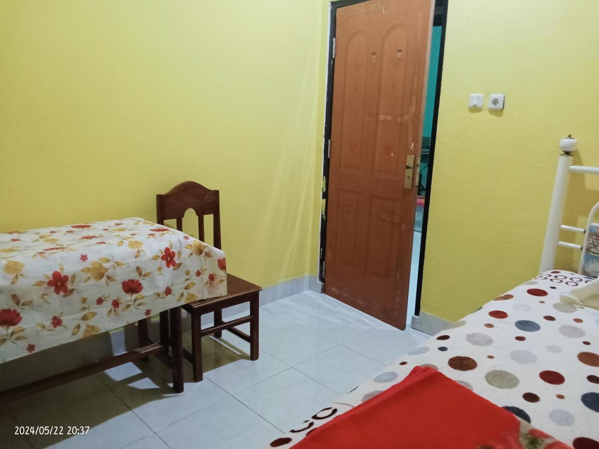 Petra Homestay Bangka Leda Ruteng Eksteriør bilde