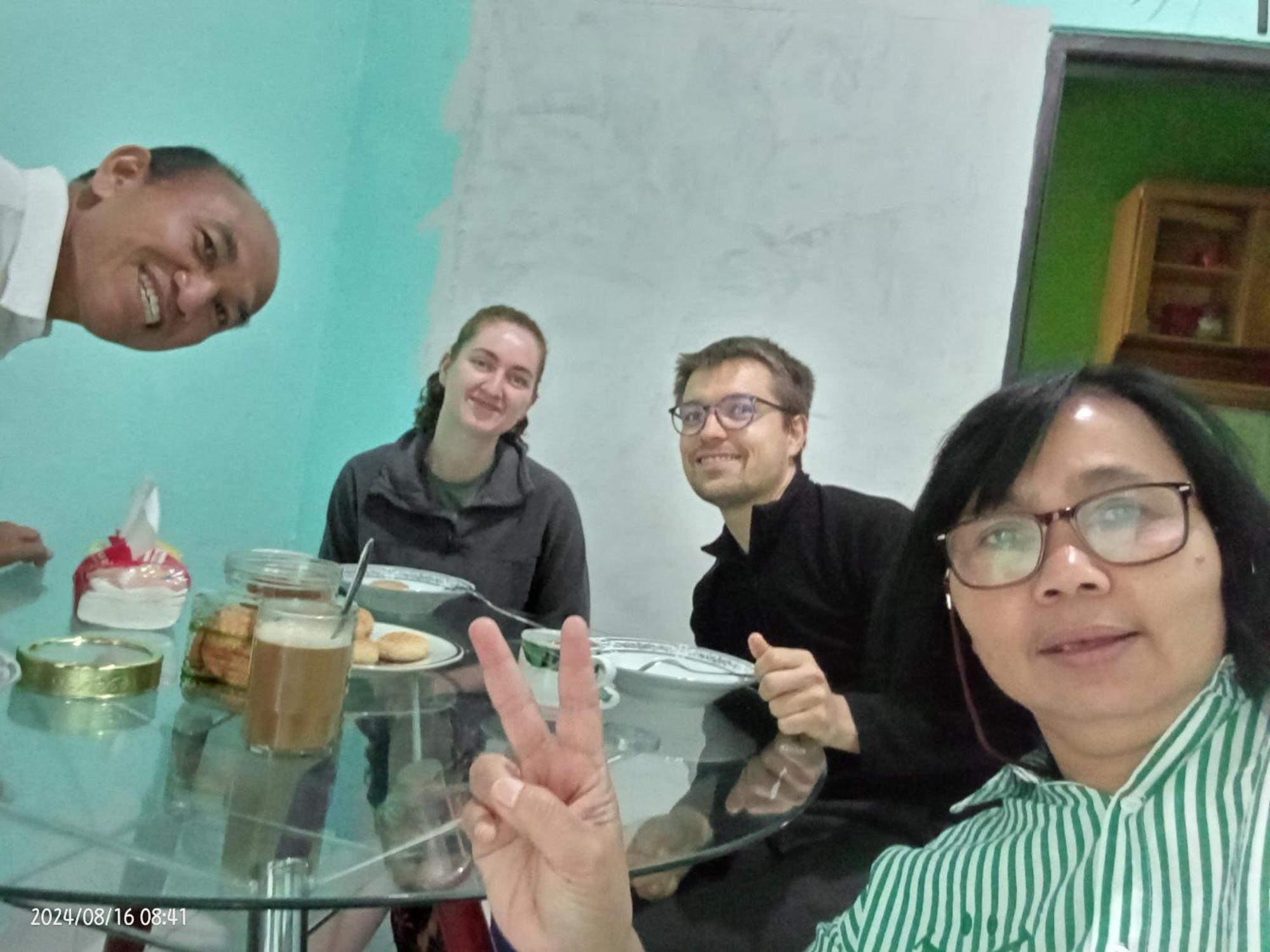 Petra Homestay Bangka Leda Ruteng Eksteriør bilde