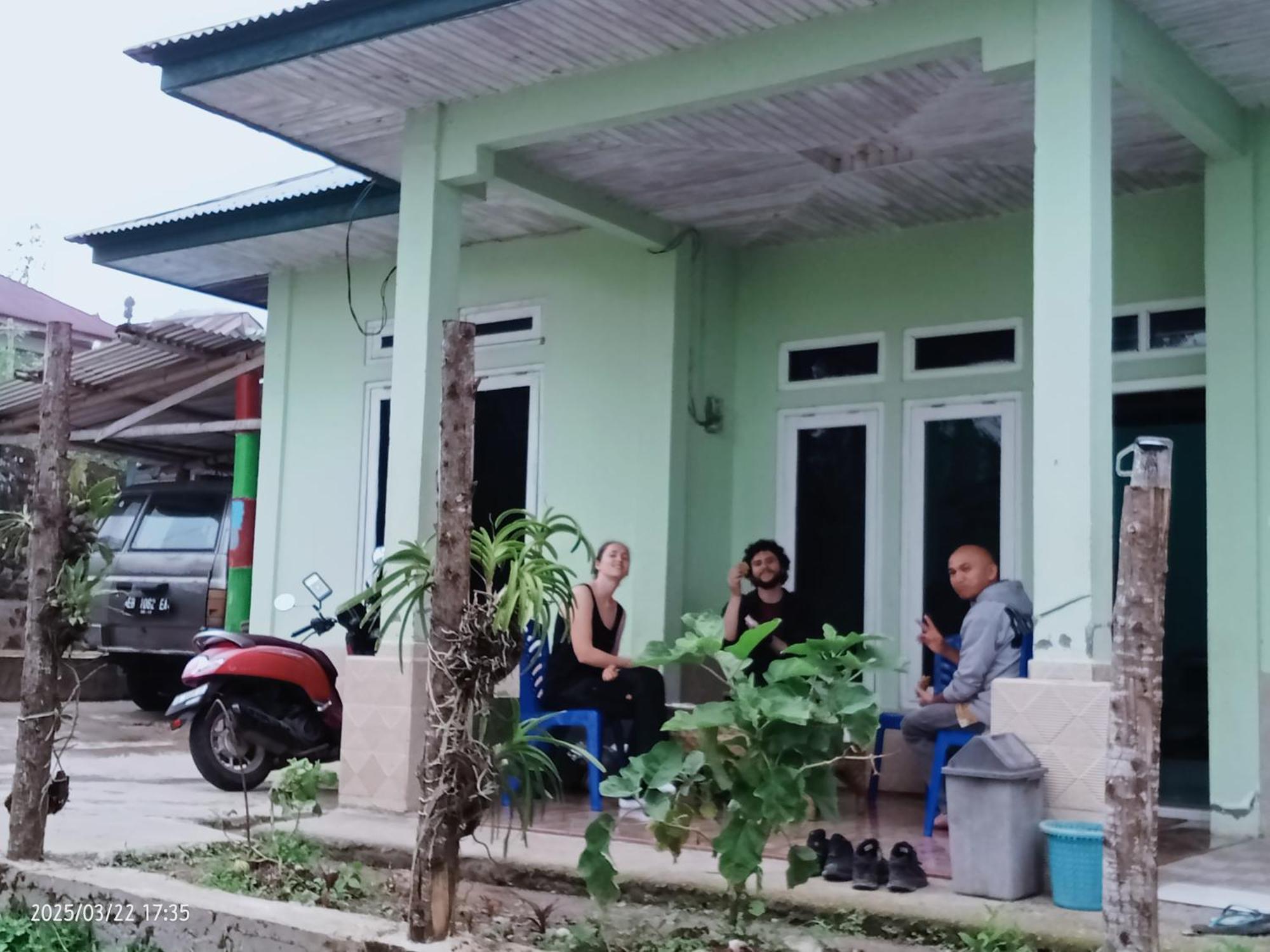 Petra Homestay Bangka Leda Ruteng Eksteriør bilde