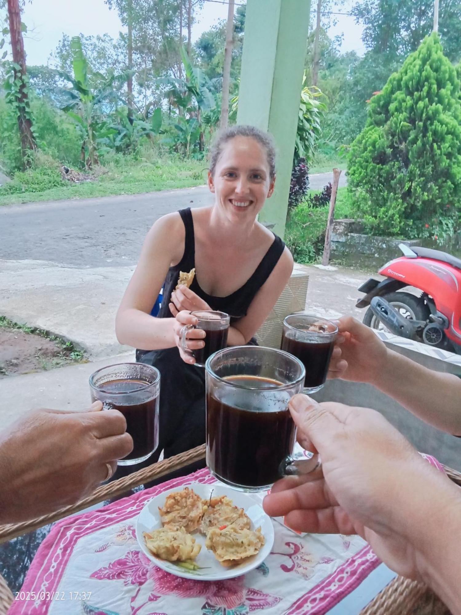 Petra Homestay Bangka Leda Ruteng Eksteriør bilde
